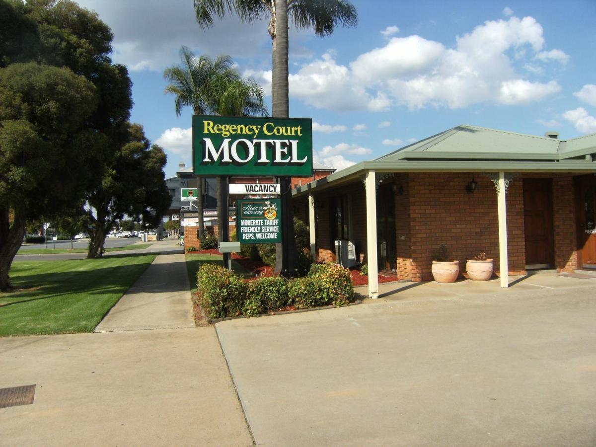 Regency Court Motel 코브람 외부 사진