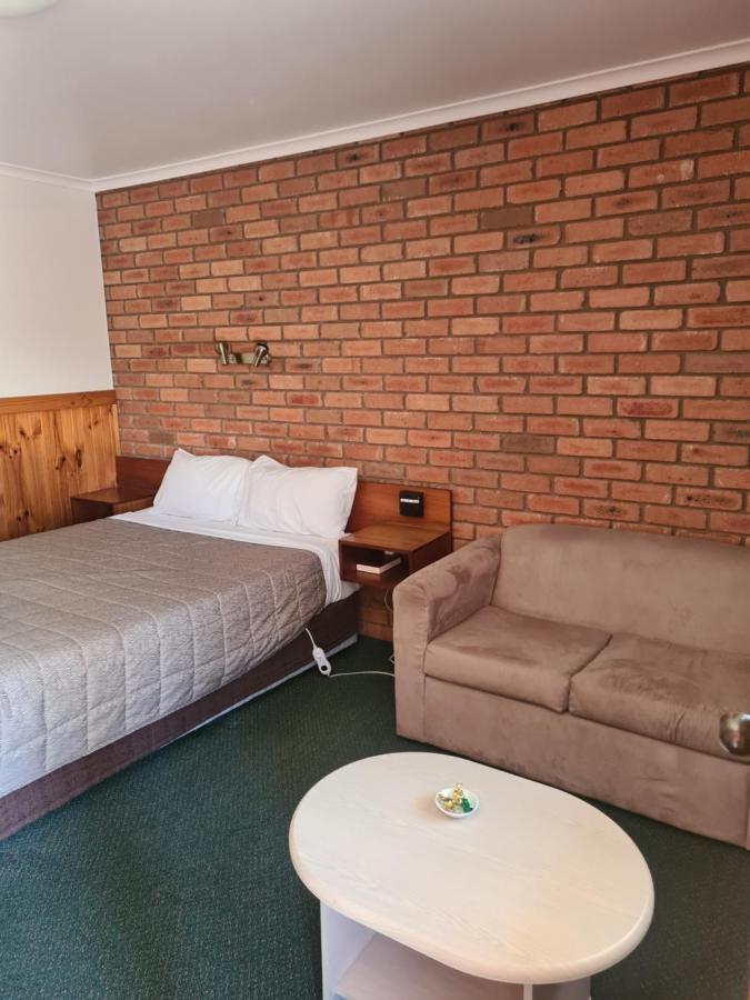 Regency Court Motel 코브람 외부 사진