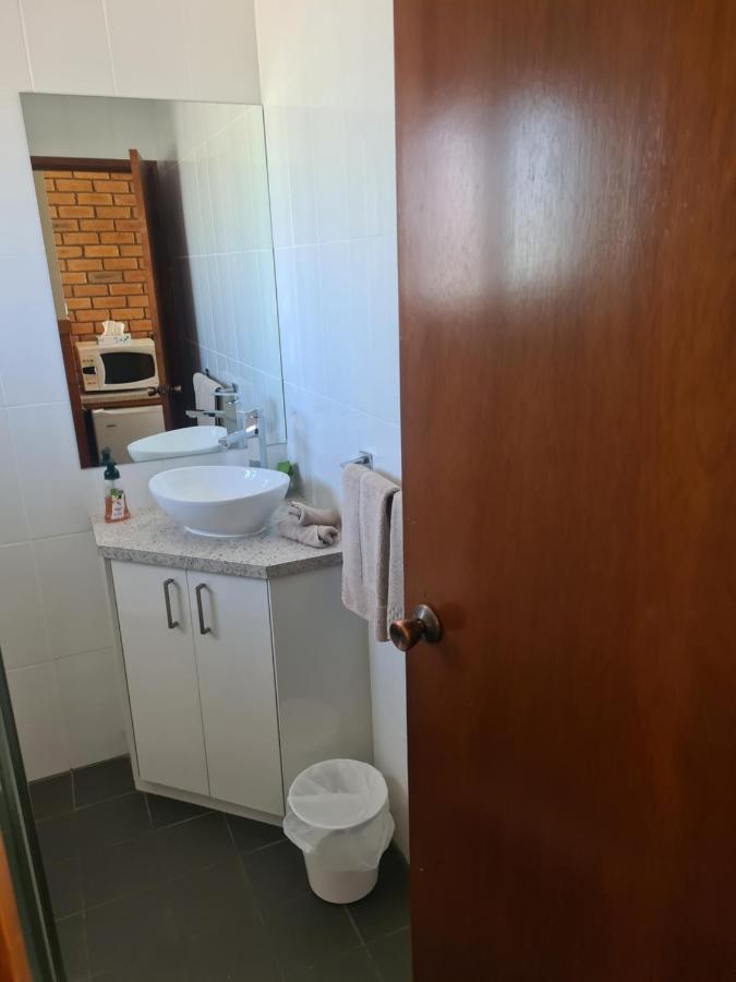 Regency Court Motel 코브람 외부 사진